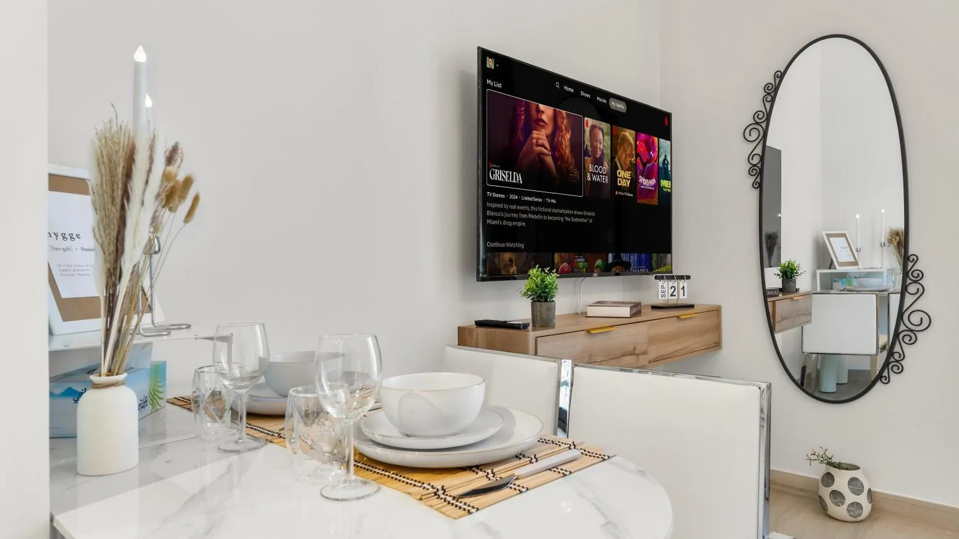 Golden Dunes Studio In Dubai