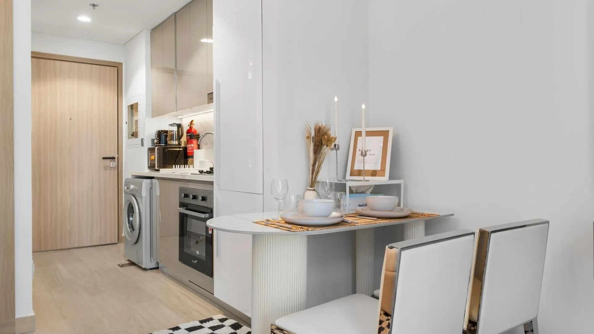 Golden Dunes Studio In Dubai Apartment